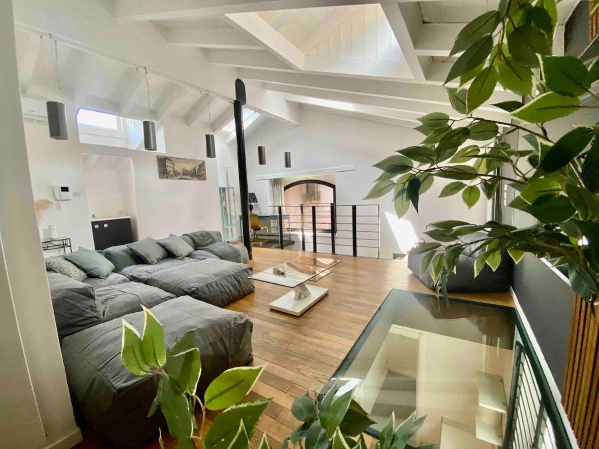 Luxury Industrial Apt Vicino Al Centro Con Garage Brescia Ngoại thất bức ảnh