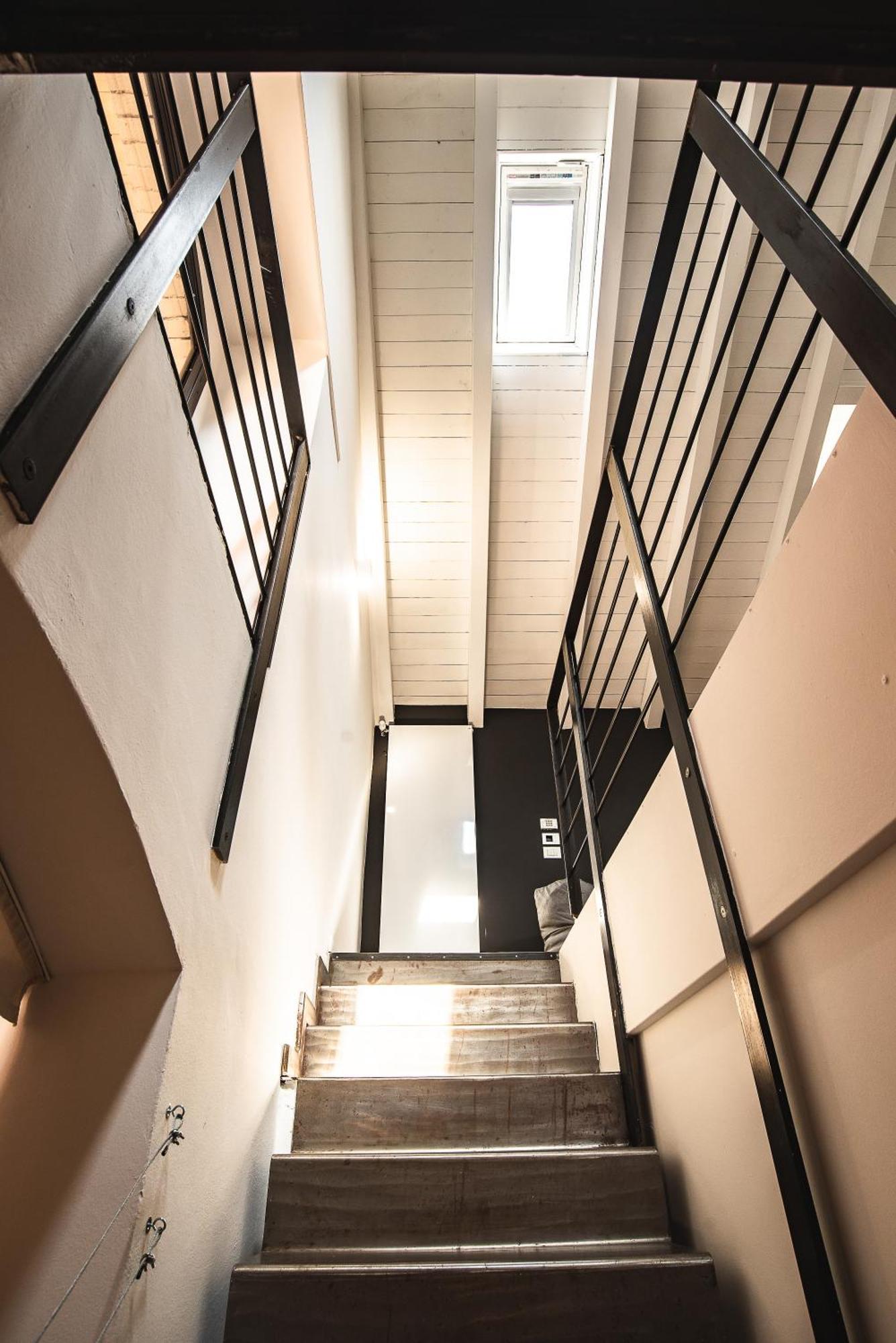 Luxury Industrial Apt Vicino Al Centro Con Garage Brescia Ngoại thất bức ảnh